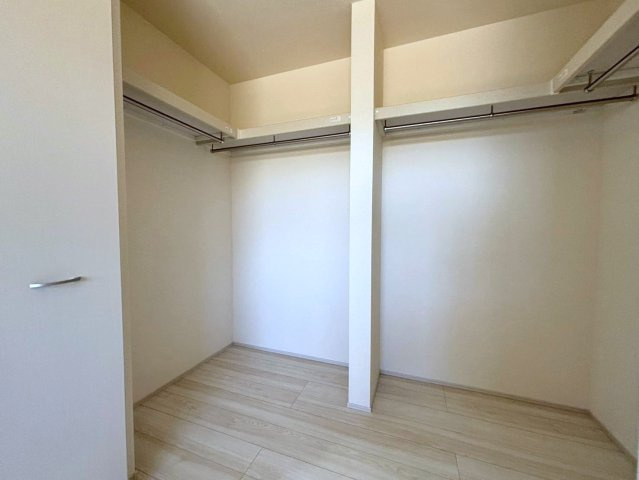 リーブルガーデン　安八郡安八町氷取第1　全2区画分譲の収納|ウォークインクローゼット