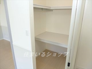 広島市安佐北区落合南３丁目のアパートの収納|ウォークインクローゼット