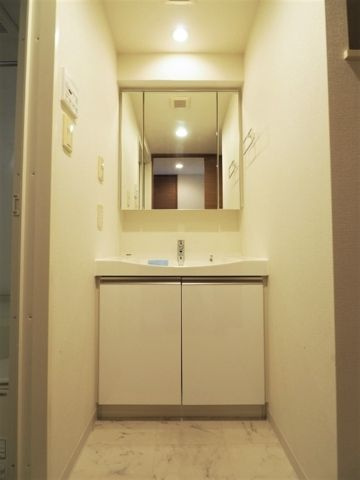 レジディア大井町Ⅱの独立洗面台