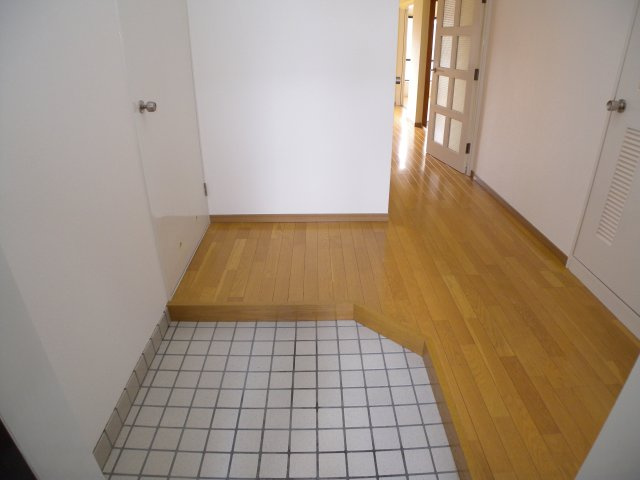 ルモンクレール枝吉の玄関