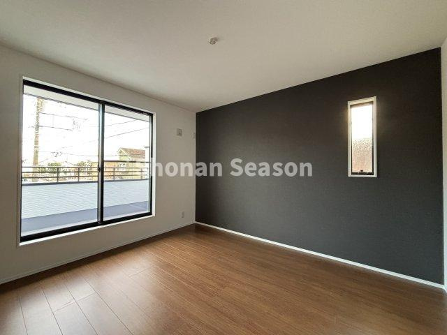 【洋室】 | アクセントクロスが空間をさらにオシャレに彩ります♪