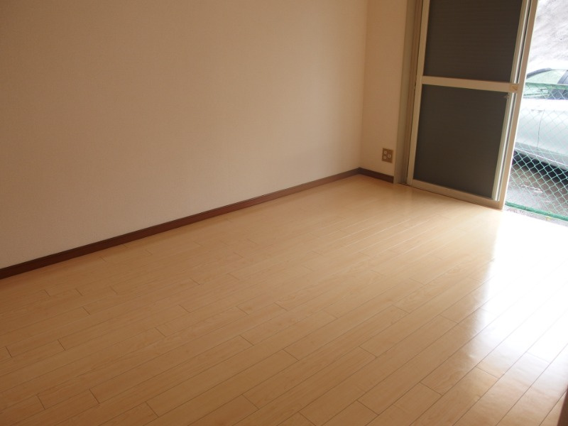 コーポ松井の洋室