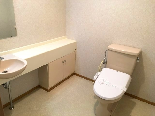 ラフィネ金の町のトイレ|温水洗浄便座