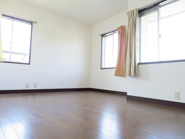 Ｔａｋａｋｉ貸家の洋室