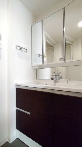 青葉台ガーデンハウスの独立洗面台|独立洗面化粧台付き