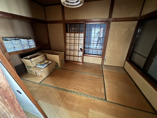 市川市真間５丁目　再建築不可中古戸建の和室
