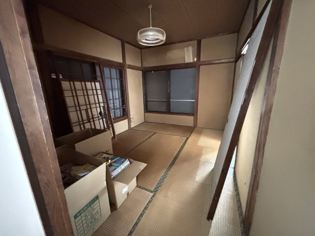 市川市真間５丁目　再建築不可中古戸建の和室