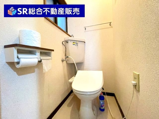 柏田本町中古戸建のトイレ|温水洗浄便座付きのトイレで使いやすいです！