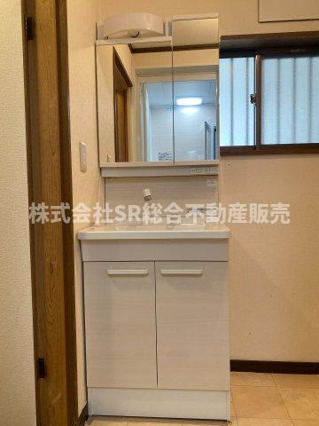 柏田本町中古戸建の独立洗面台|独立洗面台、朝の身支度には欠かせません