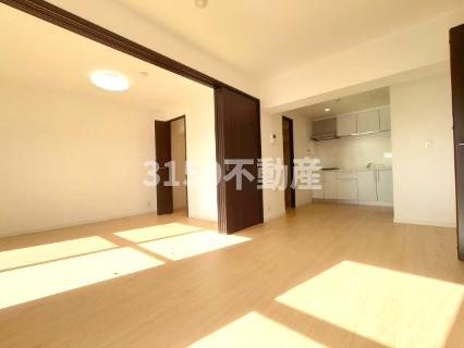 クイール加納の居間・リビング