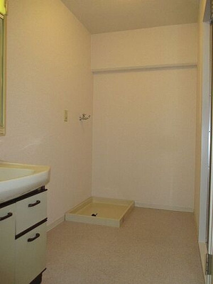 【洗面所】 | シティコートフドウ中山 | 洗面所奥　※前回募集時2018年12月撮影