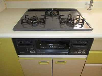 【設備】 | シティコートフドウ中山 | 3口コンロ、グリル　※前回募集時2018年12月撮影