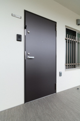 【玄関】 | コートブリーズ船橋中山 | ※写真は同タイプ住戸です。