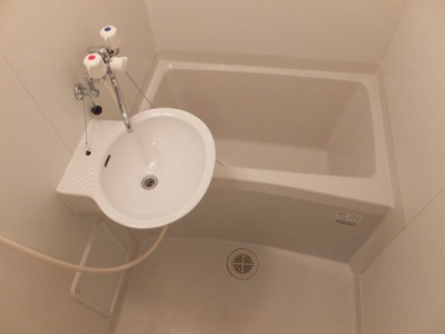 【浴室】 | レオパレス本行徳 | バストイレ別