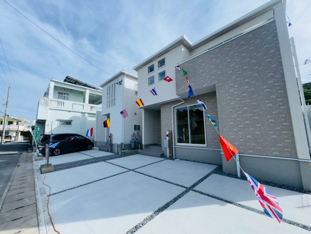 ★★南城市知念海野－１号棟（全２棟の外観|前面道路含む現地写真です