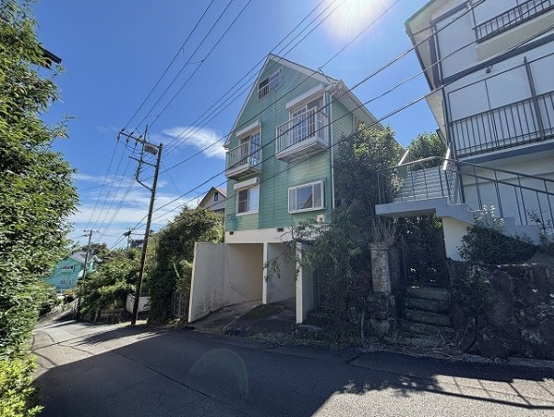 【前面道路含む現地写真】 | 伊東市宇佐美　戸建