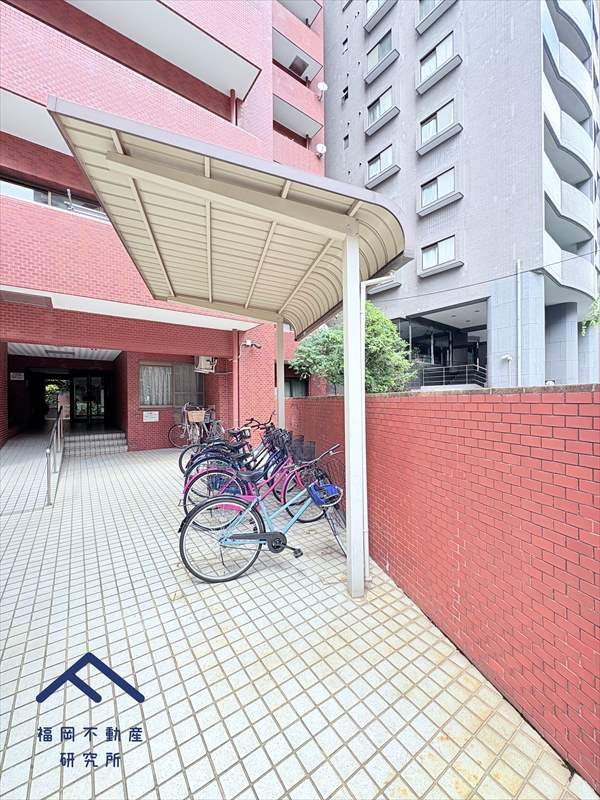 ライオンズマンション西公園のエントランス