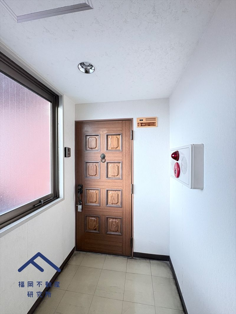 ライオンズマンション西公園の玄関