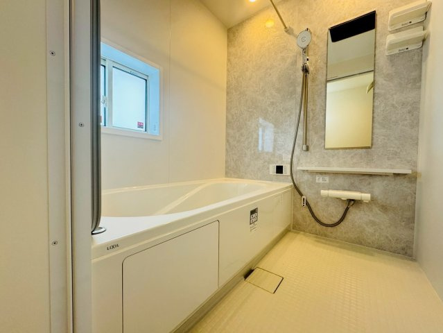 ★★南城市知念海野－2号棟（全２棟の浴室|コンパクトで使いやすいお風呂です