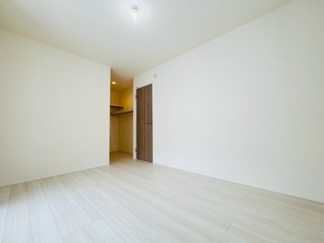 ★★南城市知念海野－2号棟（全２棟の洋室|コンパクトで使いやすい洋室です