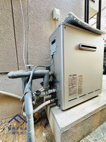 筑紫野市紫６丁目　戸建ての発電・温水設備