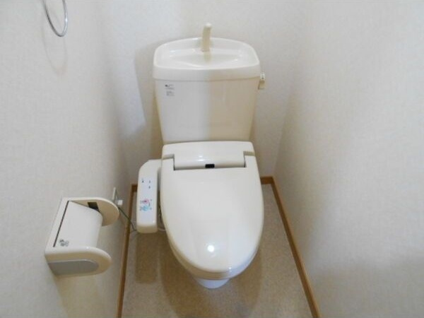 カンパーニュ 弐番館のトイレ
