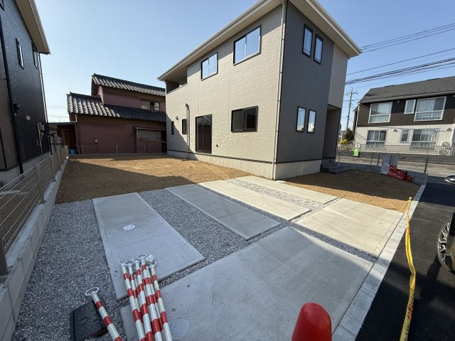 アーバンスタイル前橋市元総社町1期　１号棟の駐車場|駐車場もキレイに整備されています。２台以上駐車可能ですよ。