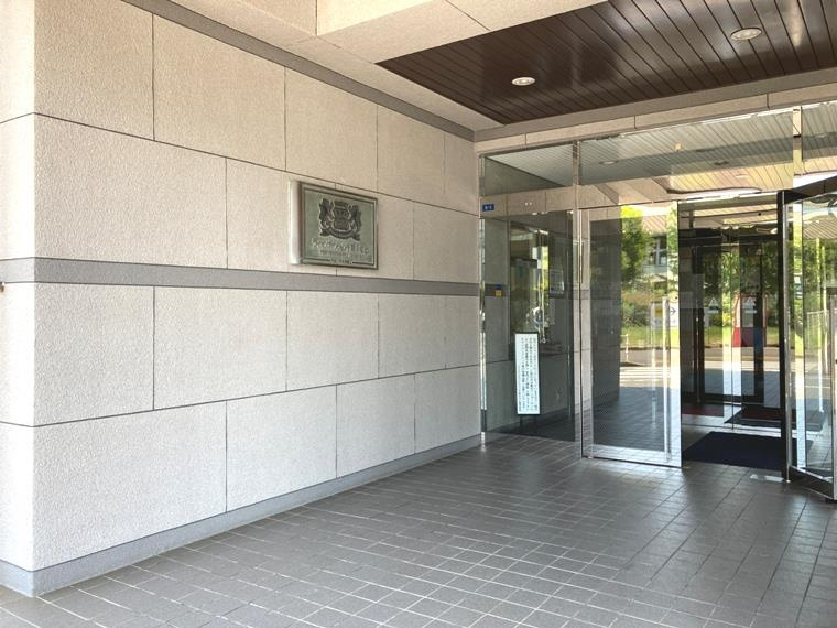 ライオンズマンション千葉みなとのエントランス