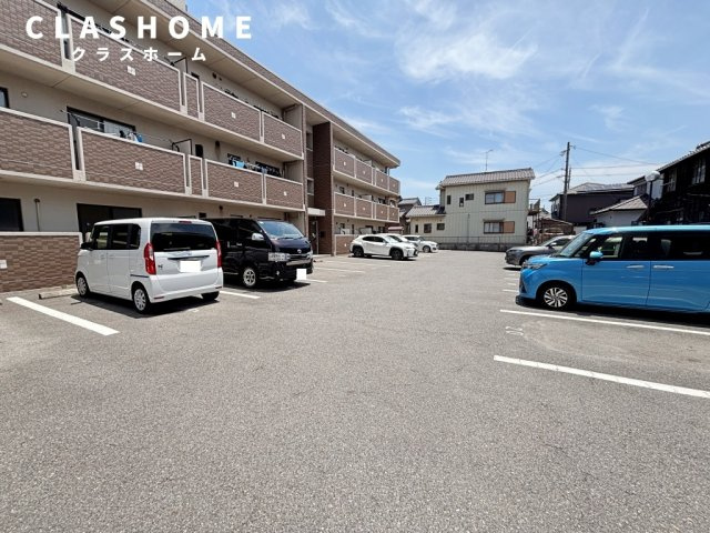 エクセレンス フジエ　　　刈谷市近郊の賃貸はクラスホームの駐車場