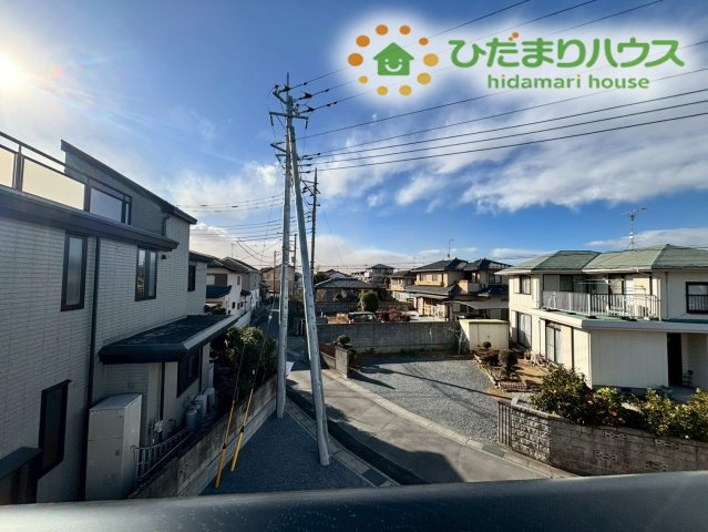 熊谷市原島　第1　新築一戸建て　クレイドルガーデン　01の展望|バルコニーからは遠くの景色まで見渡せる、開放感たっぷりの眺望が楽しめます！
高い建物が周囲にないため、プライバシーを守りつつ開放的な気分を味わえます♪