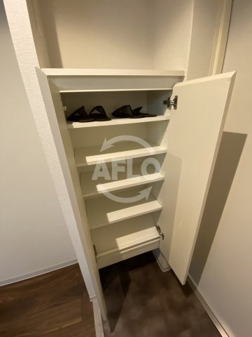 メインステージ西天満T's SQUAREの玄関|メインステージ西天満T's SQUARE　下駄箱