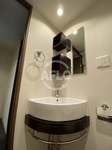 メインステージ西天満T's SQUAREの洗面所|メインステージ西天満T's SQUARE　独立洗面化粧台