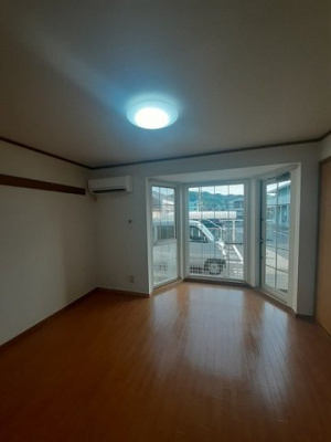 【内装】 | メゾン・リーブ | 内装は落ち着いています