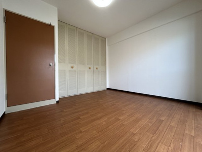 【洋室】 | ネオコーポ大津湖城が丘C棟 | クローゼットのあるお部屋！