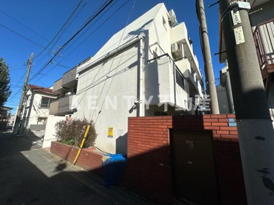 【エントランス】 | アレイン | 落ち着いたエントランスです