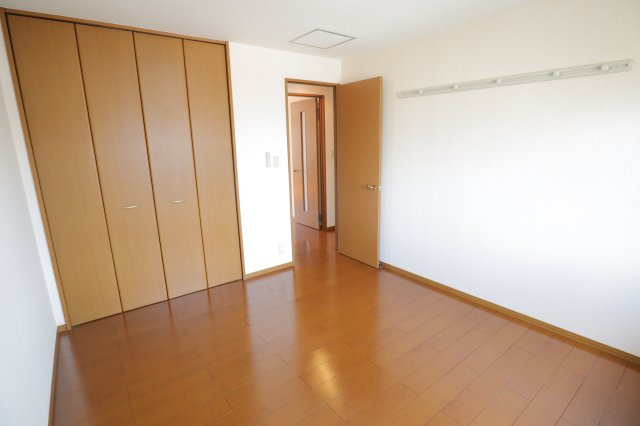 ルミエール南生駒Ⅲの居間・リビング