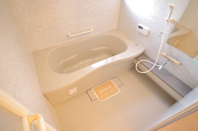 ルミエール南生駒Ⅲの浴室