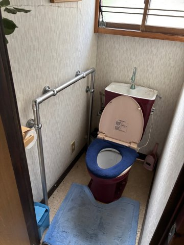 見附市双葉町　中古戸建【商談中】のトイレ