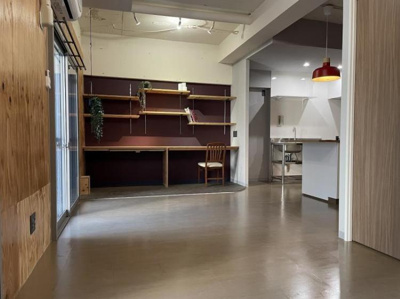 【居間・リビング】 | 美野島シャトー | こちらのリビングで趣味の時間をお楽しみください