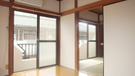 ヒカリコーポの居間・リビング|別タイプの写真