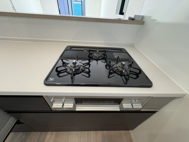 【キッチン】 | 春日市須玖南7丁目1期　3号棟（全3棟）【仲介手数料無料・0円】 | 施工例。施工例は完成時と異なる場合があります。