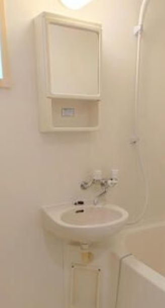 カリア－ｃａｒｅｅｒ－の洗面所