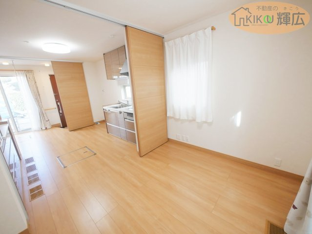 【居間・リビング】 | 明石市魚住町西岡　中古戸建