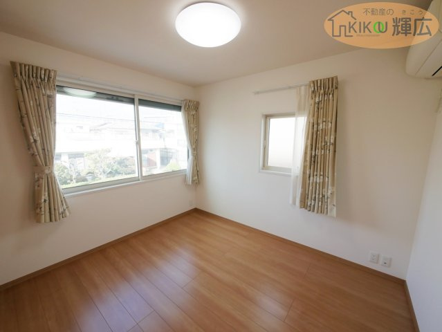 【洋室】 | 明石市魚住町西岡　中古戸建