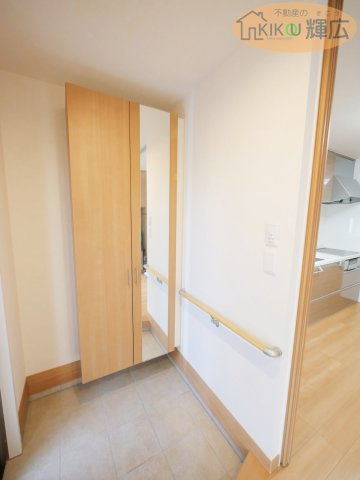 【玄関】 | 明石市魚住町西岡　中古戸建