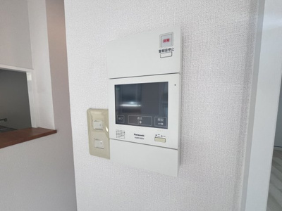 【セキュリティ】 | レフィナード | モニター付きインターホンです
