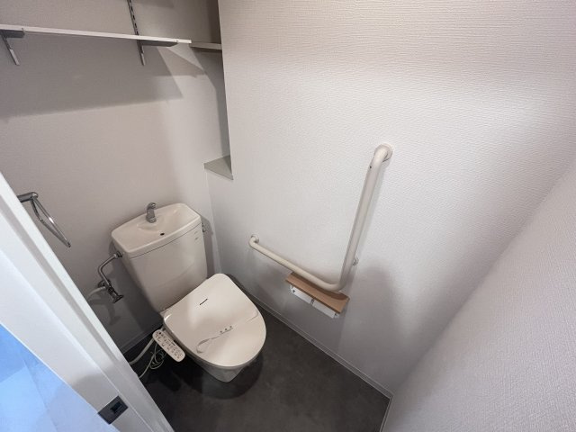 【トイレ】 | レフィナード | ゆったりとした空間のトイレです