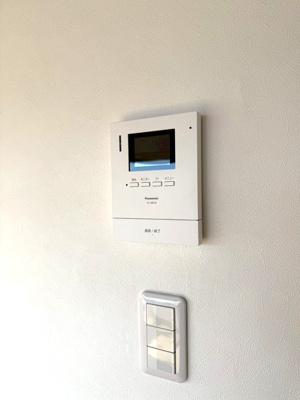 【セキュリティ】 | 東カン横浜パークサイド | 防犯対策に有効なカメラ付きインターホン！録画機能が付いているので留守中の訪問者まで確認できます♪