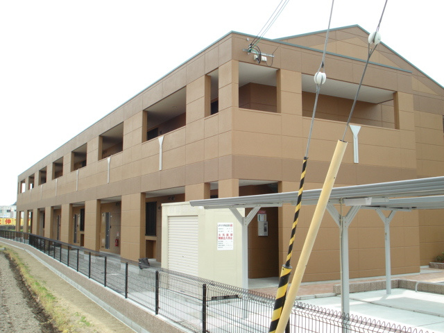 【外観】 | ファミール | 外観写真（昼）