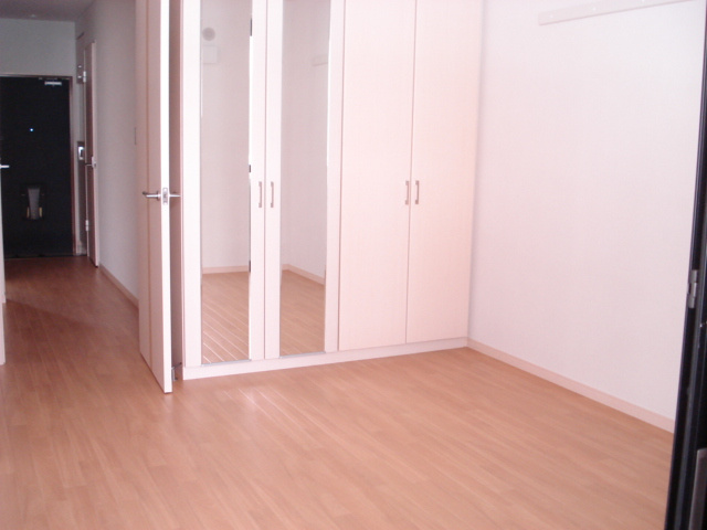 【内装】 | ファミール | 洋室